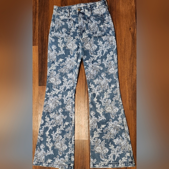 NWOT Girls Sz 14 Gap & LoveShackFancy Collab '70s Flare High Rise Floral Jeans - Picture 1 of 8